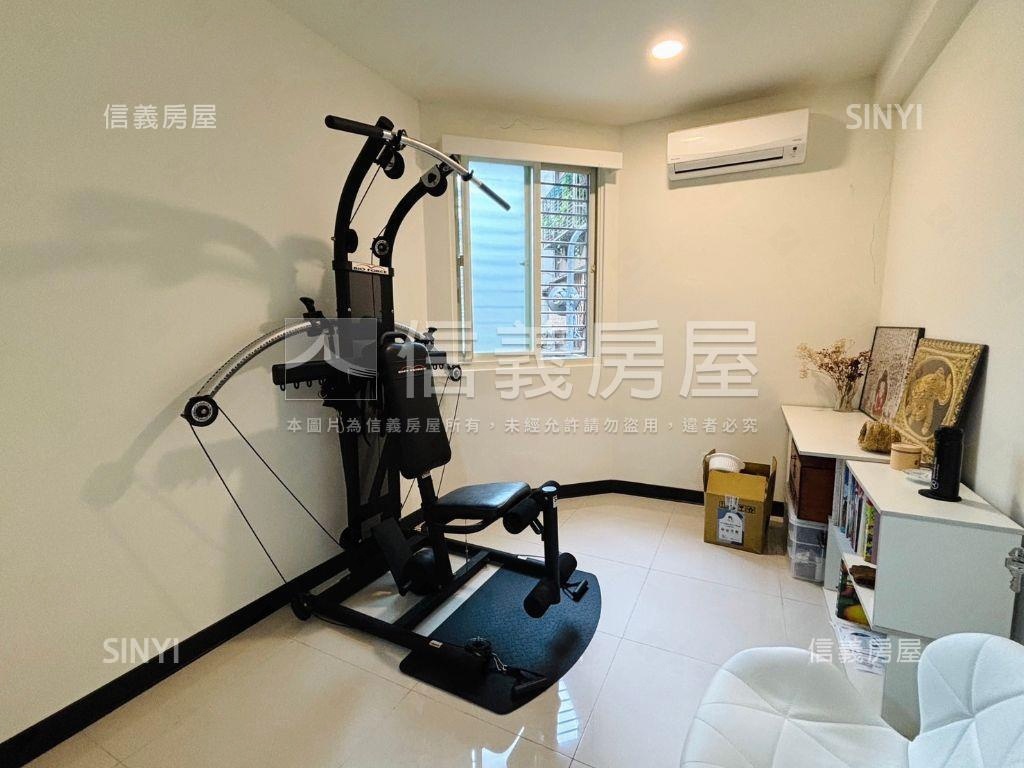 近捷運美妝彩光一樓房屋室內格局與周邊環境