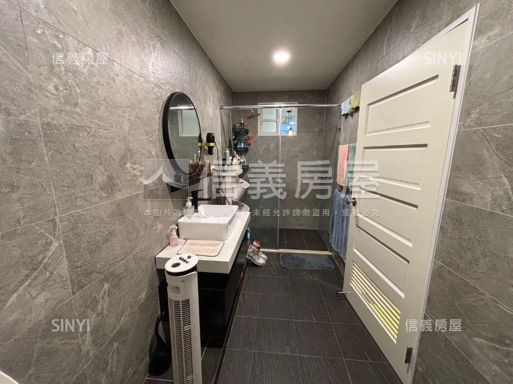 近捷運美妝彩光一樓房屋室內格局與周邊環境