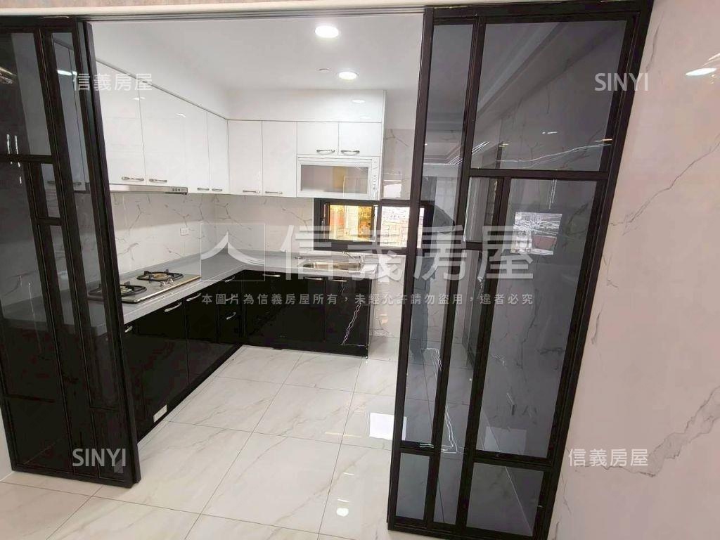 內壢太陽村精美次頂樓４房房屋室內格局與周邊環境