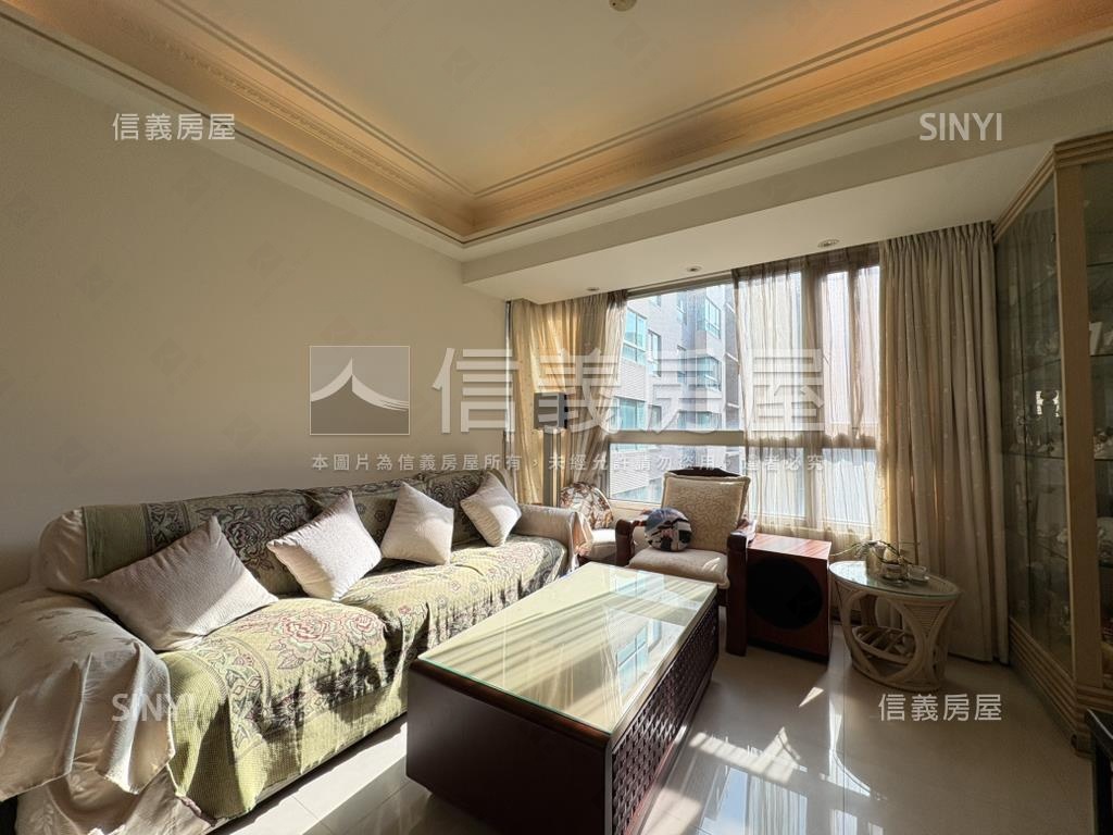 亞昕水花園４房雙車位房屋室內格局與周邊環境