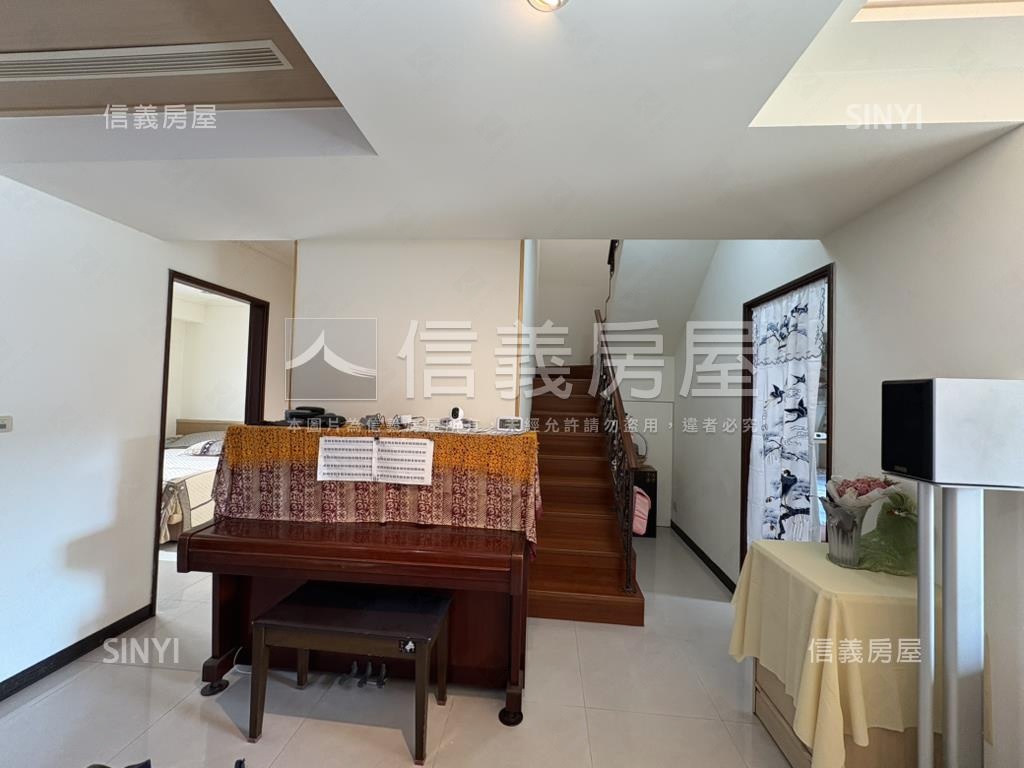 亞昕水花園４房雙車位房屋室內格局與周邊環境