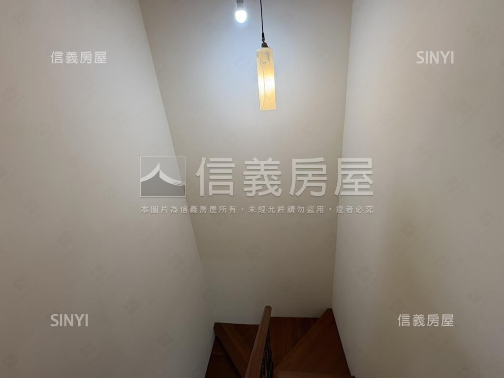 亞昕水花園４房雙車位房屋室內格局與周邊環境