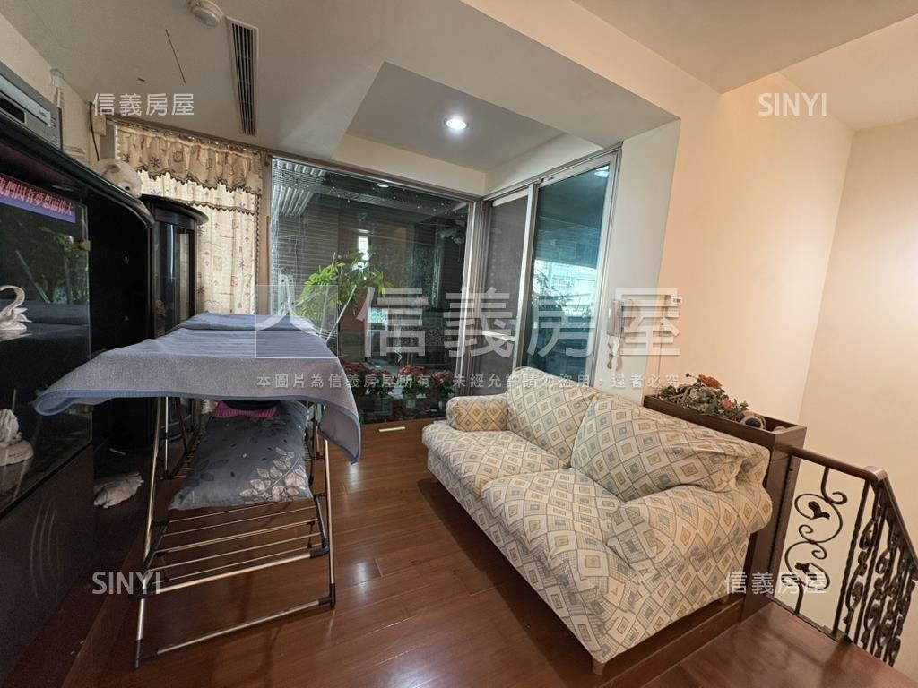 亞昕水花園４房雙車位房屋室內格局與周邊環境