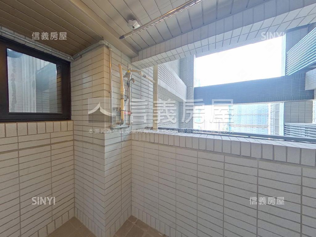 華固月河高樓河景雙車位房屋室內格局與周邊環境