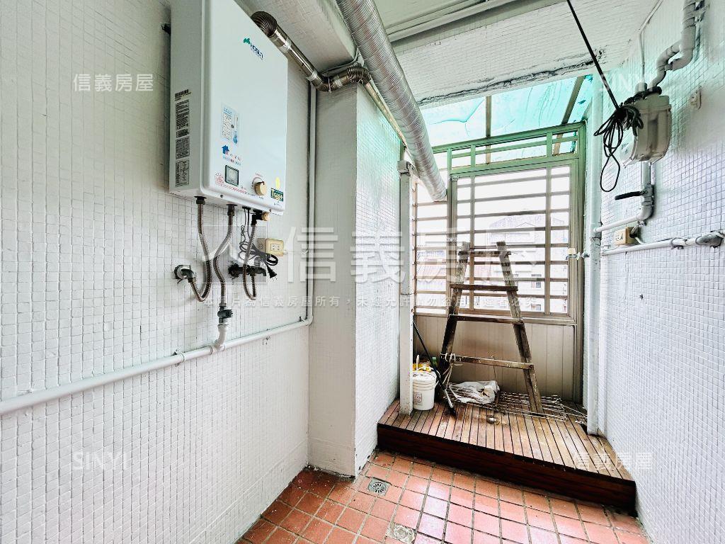 基河高樓美三房房屋室內格局與周邊環境
