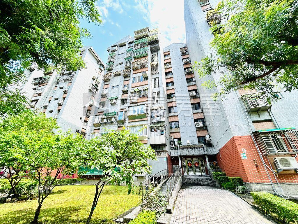 基河高樓美三房房屋室內格局與周邊環境