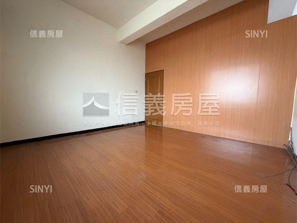 近衛武營正路透店房屋室內格局與周邊環境