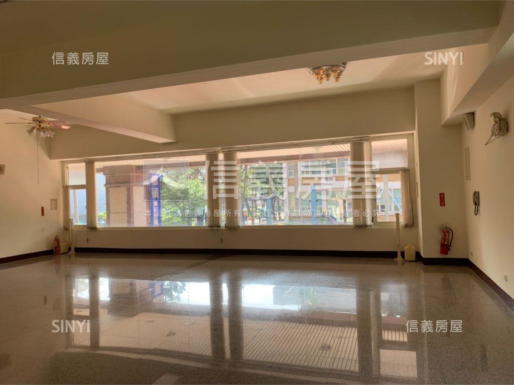 桃園龜山區公所旁面寬店辦房屋室內格局與周邊環境