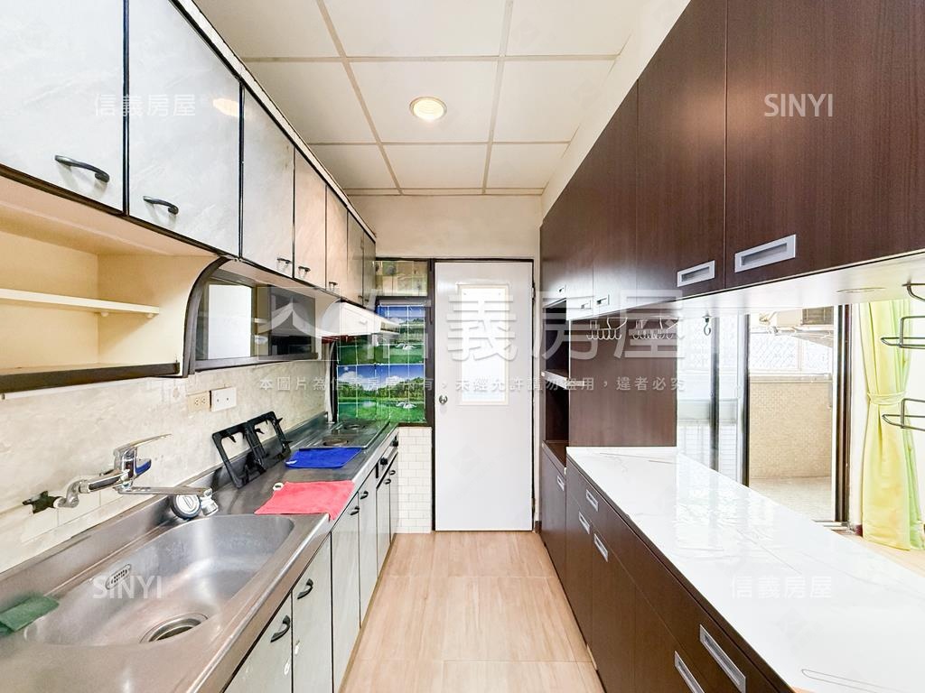 三多商圈機能美三房房屋室內格局與周邊環境