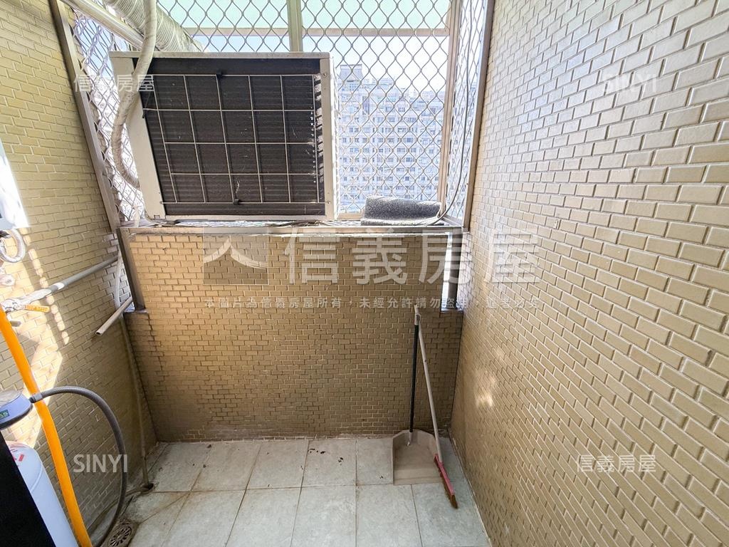 三多商圈機能美三房房屋室內格局與周邊環境