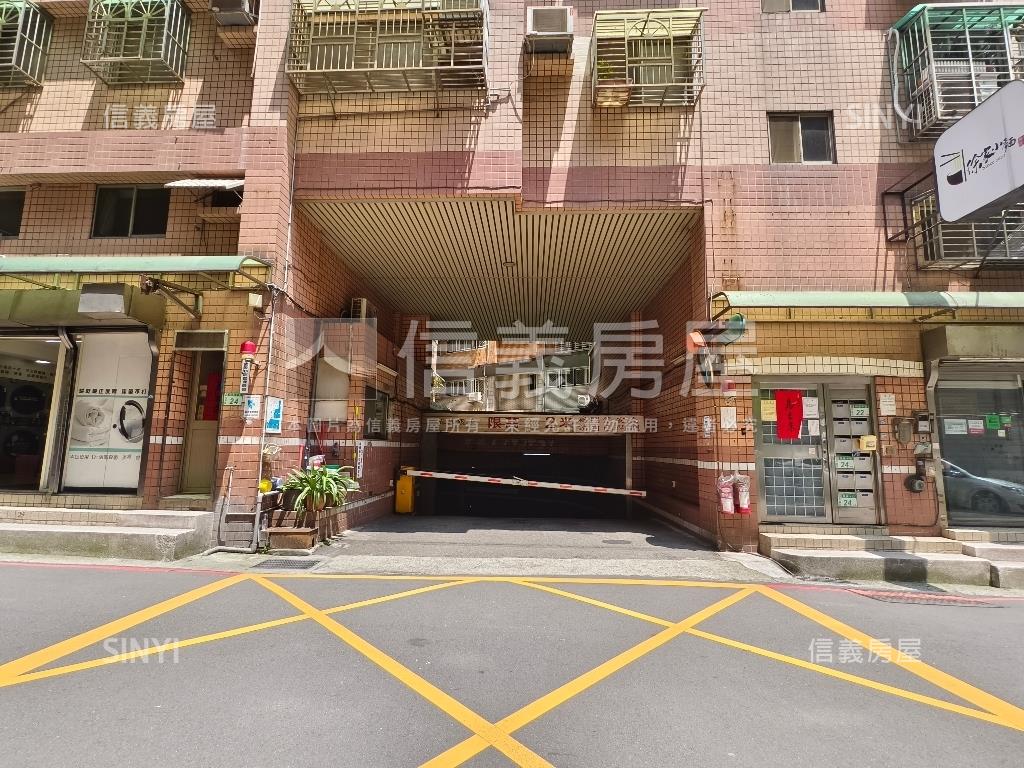 藝文－中正愛家美三房車位房屋室內格局與周邊環境