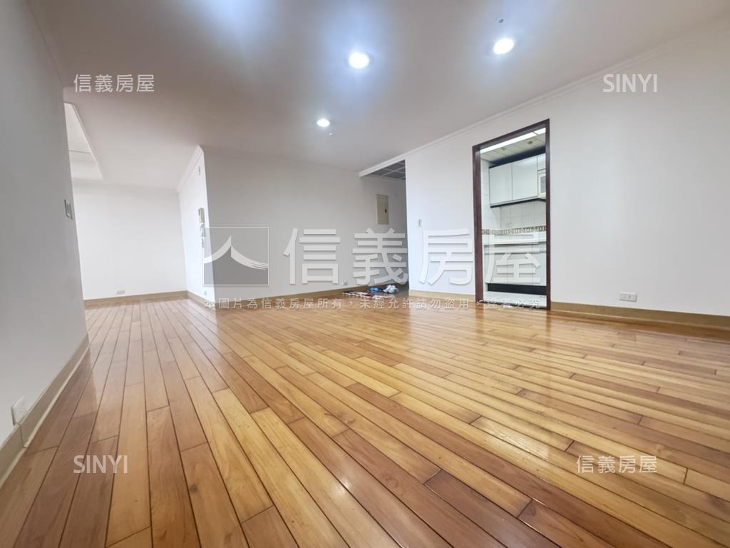 凱廈鋼骨高樓景觀四房房屋室內格局與周邊環境