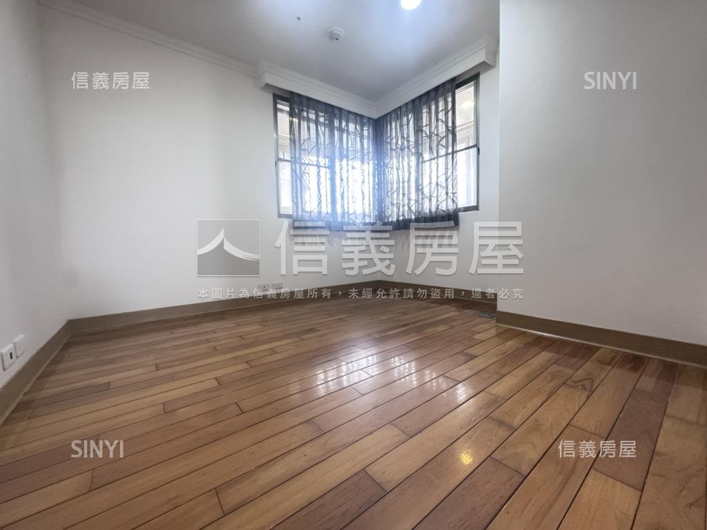 凱廈鋼骨高樓景觀四房房屋室內格局與周邊環境