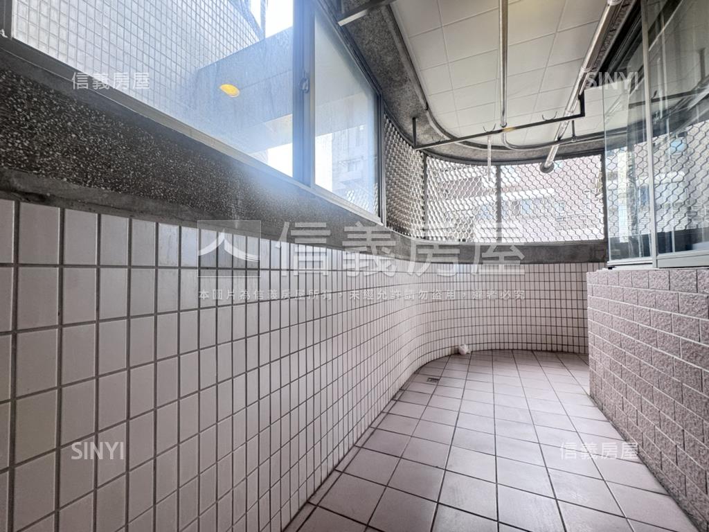 凱廈鋼骨高樓景觀四房房屋室內格局與周邊環境