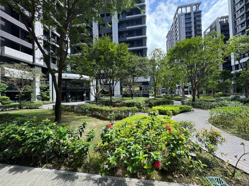 新接涵翠稀有兩房車位房屋室內格局與周邊環境