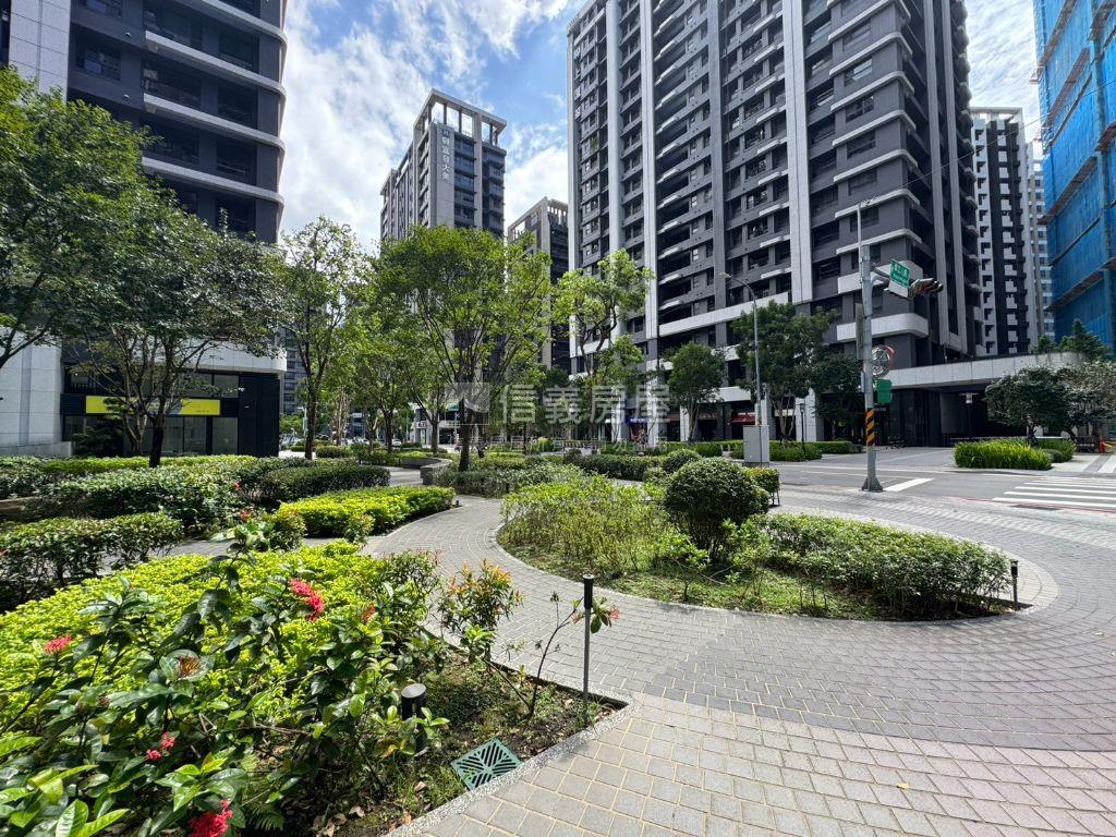 新接涵翠稀有兩房車位房屋室內格局與周邊環境