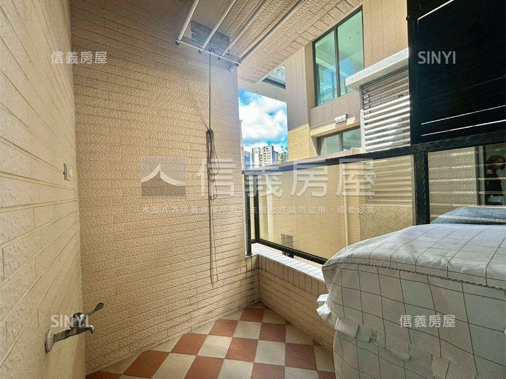 極美三房平車樓中樓房屋室內格局與周邊環境