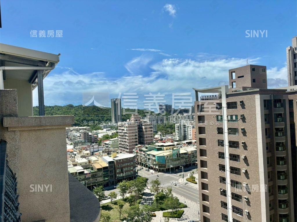 極美三房平車樓中樓房屋室內格局與周邊環境