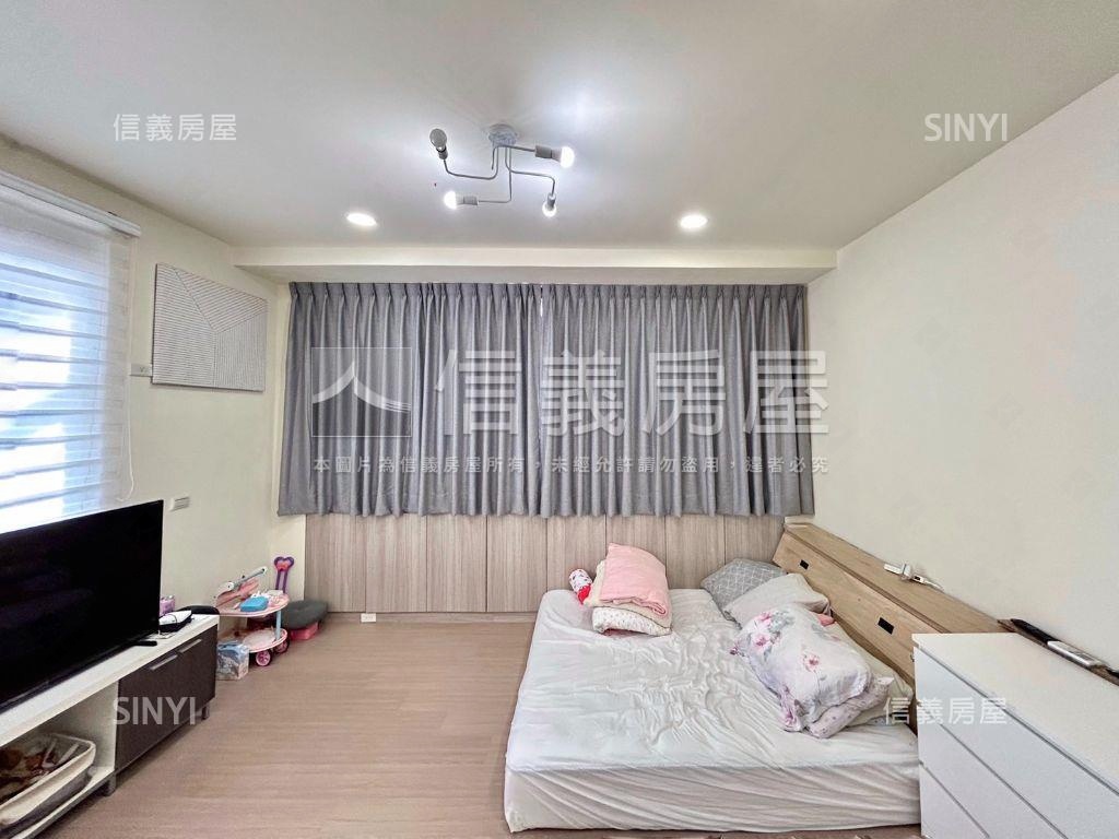 縣政臨路美裝潢大透天房屋室內格局與周邊環境