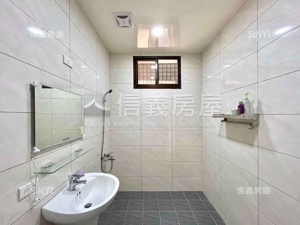 縣政臨路美裝潢大透天房屋室內格局與周邊環境