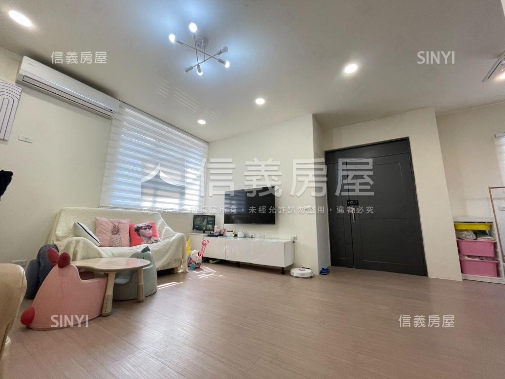縣政臨路美裝潢大透天房屋室內格局與周邊環境