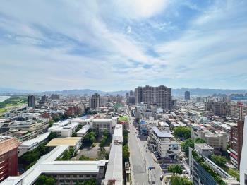 帝京傲視群雄樓中樓雙車位