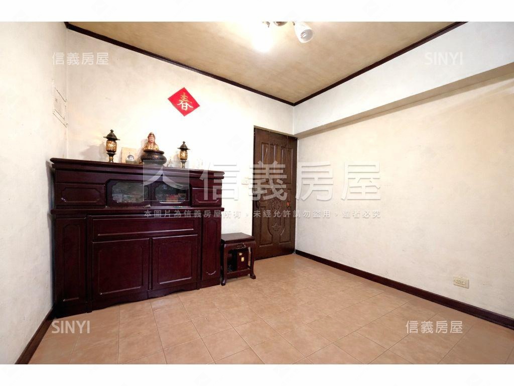 捷運高樓景觀紫羅蘭房屋室內格局與周邊環境