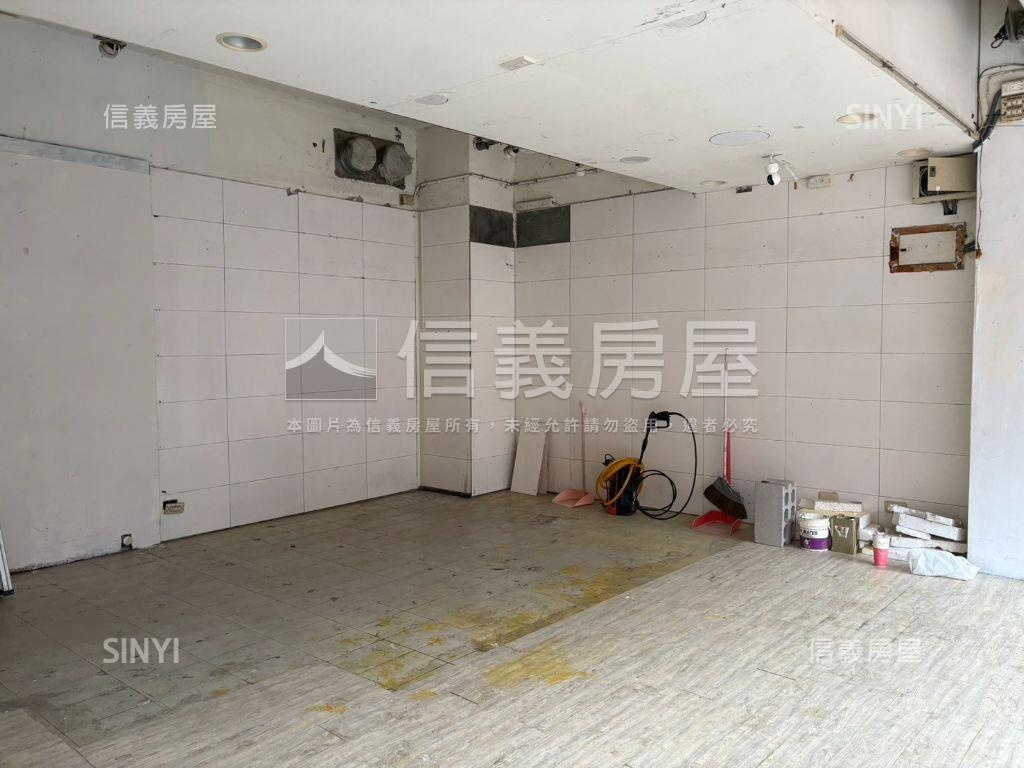 巨蛋機能八德路邊間金店面房屋室內格局與周邊環境
