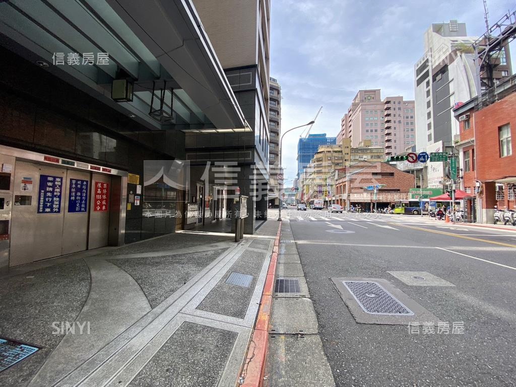 常殷至善園誠意出售車位房屋室內格局與周邊環境