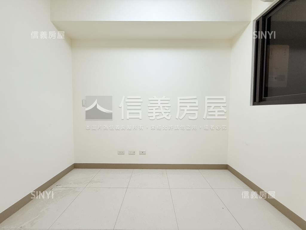 銳揚新天第海景兩房兩衛房屋室內格局與周邊環境