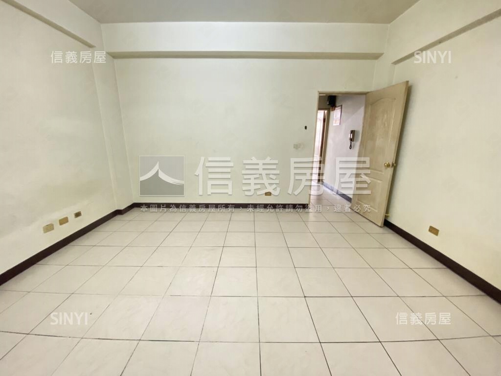 樹孝商圈約二十米路透店房屋室內格局與周邊環境