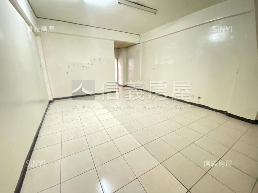 樹孝商圈約二十米路透店房屋室內格局與周邊環境