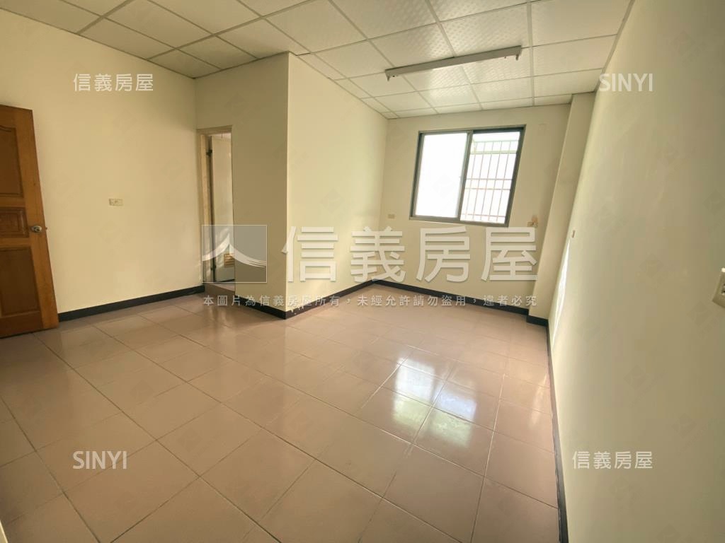 樹孝商圈約二十米路透店房屋室內格局與周邊環境