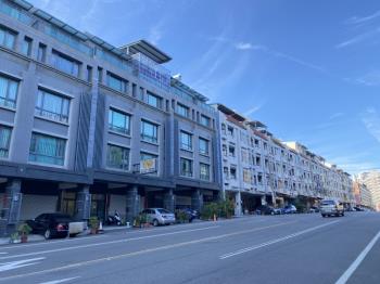 樹孝商圈約二十米路透店