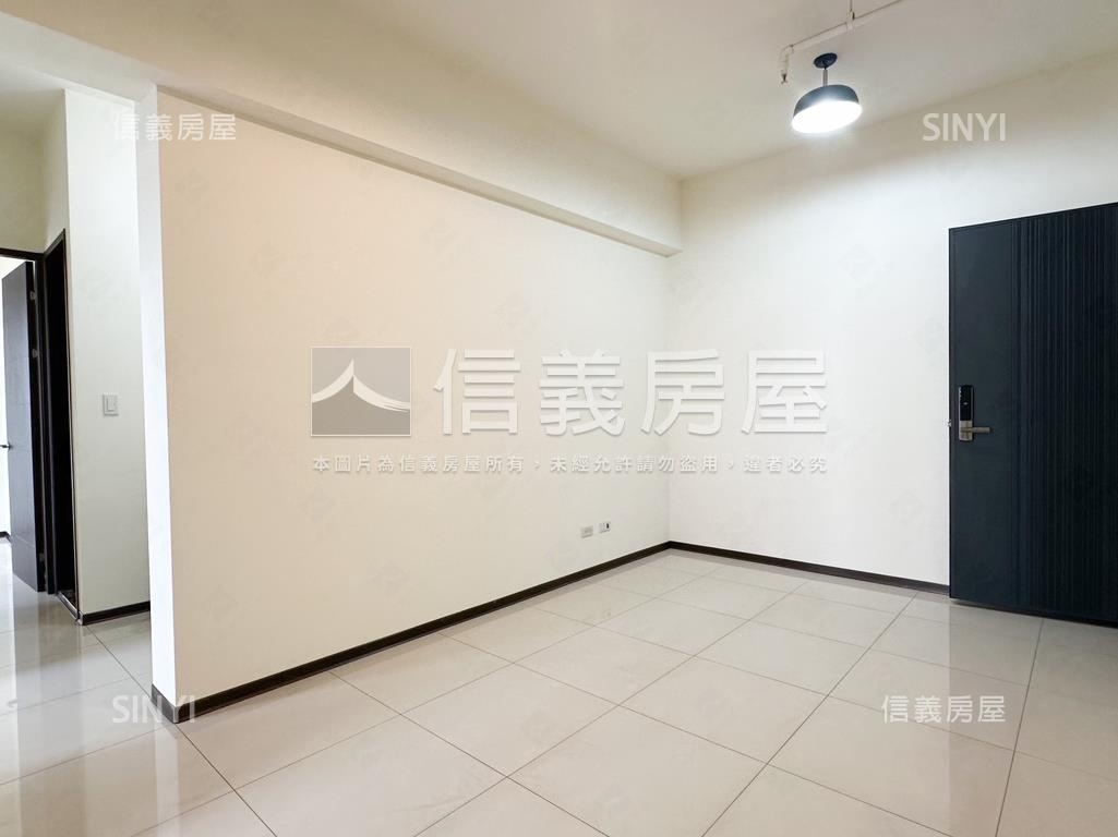 捷運旁海景兩房兩衛有車位房屋室內格局與周邊環境