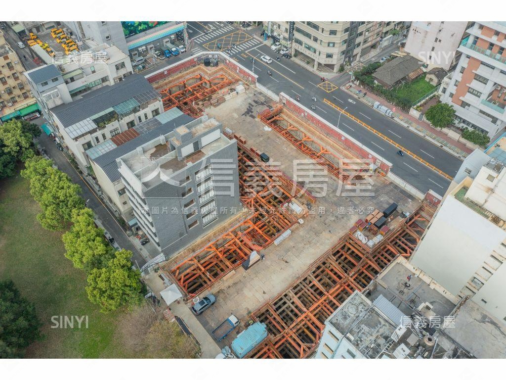 利晉曙光Ｂ５棟別房屋室內格局與周邊環境