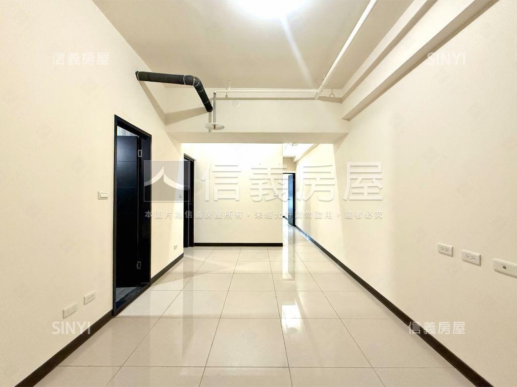 世界花園☆面中庭三房車位房屋室內格局與周邊環境