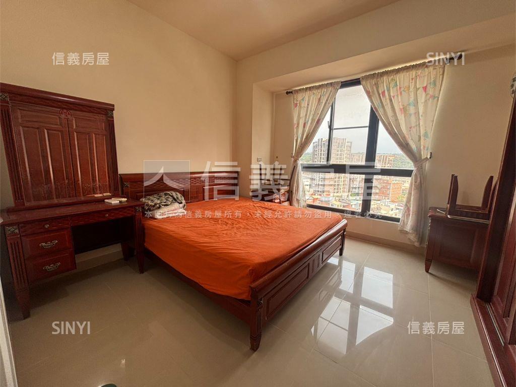 煙波Ａ１三房車位房屋室內格局與周邊環境