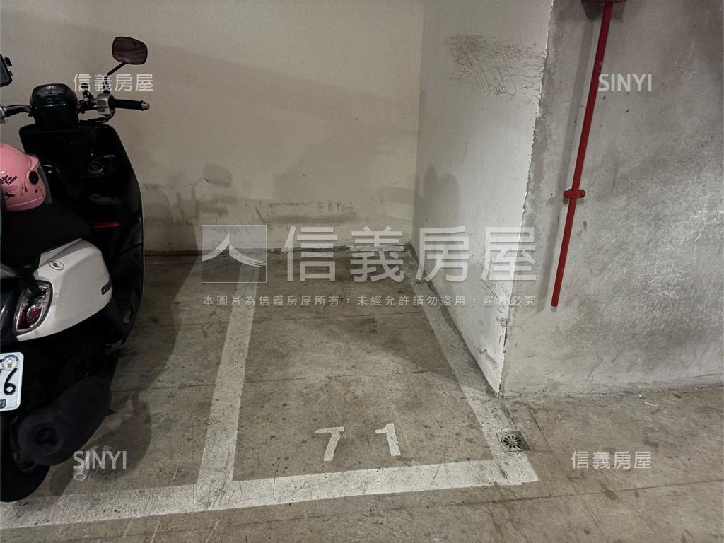 煙波Ａ１三房車位房屋室內格局與周邊環境