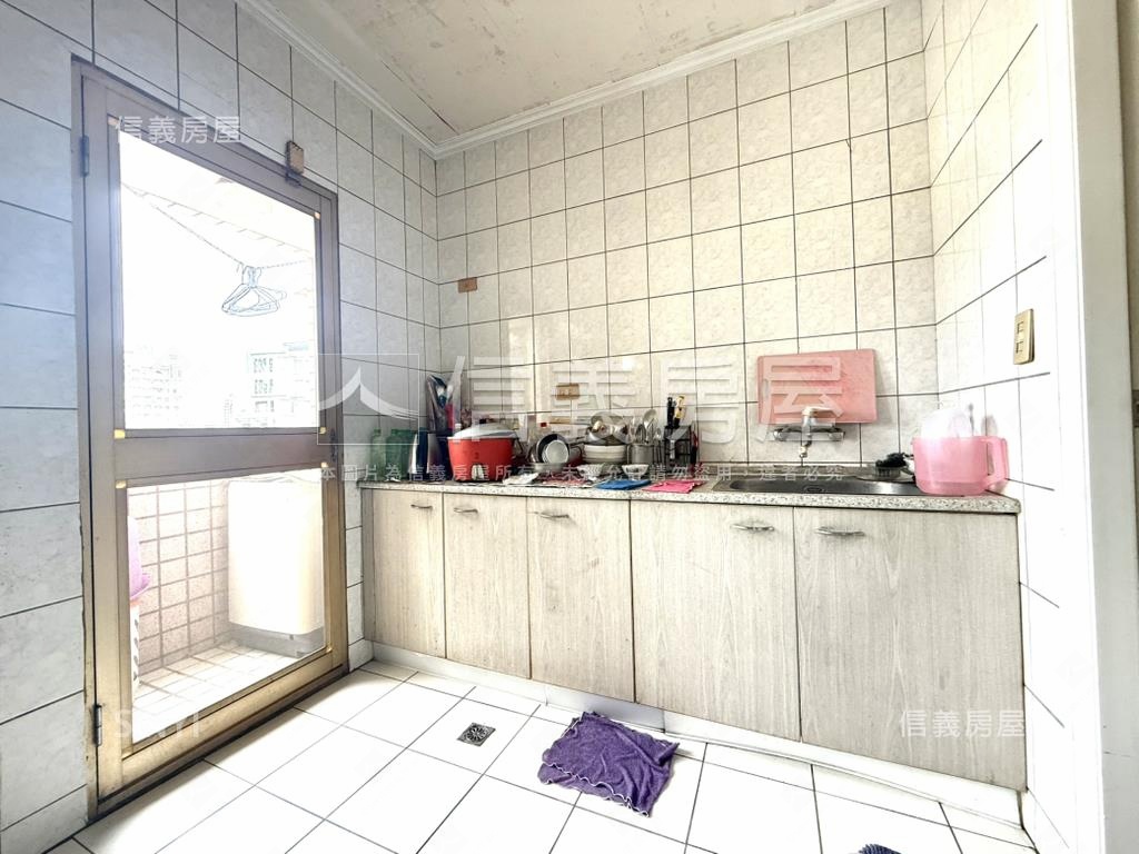 健康公園旁視野華廈房屋室內格局與周邊環境