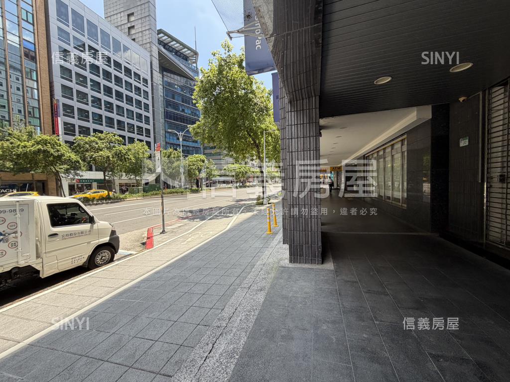 南京捷運帷幕純辦房屋室內格局與周邊環境