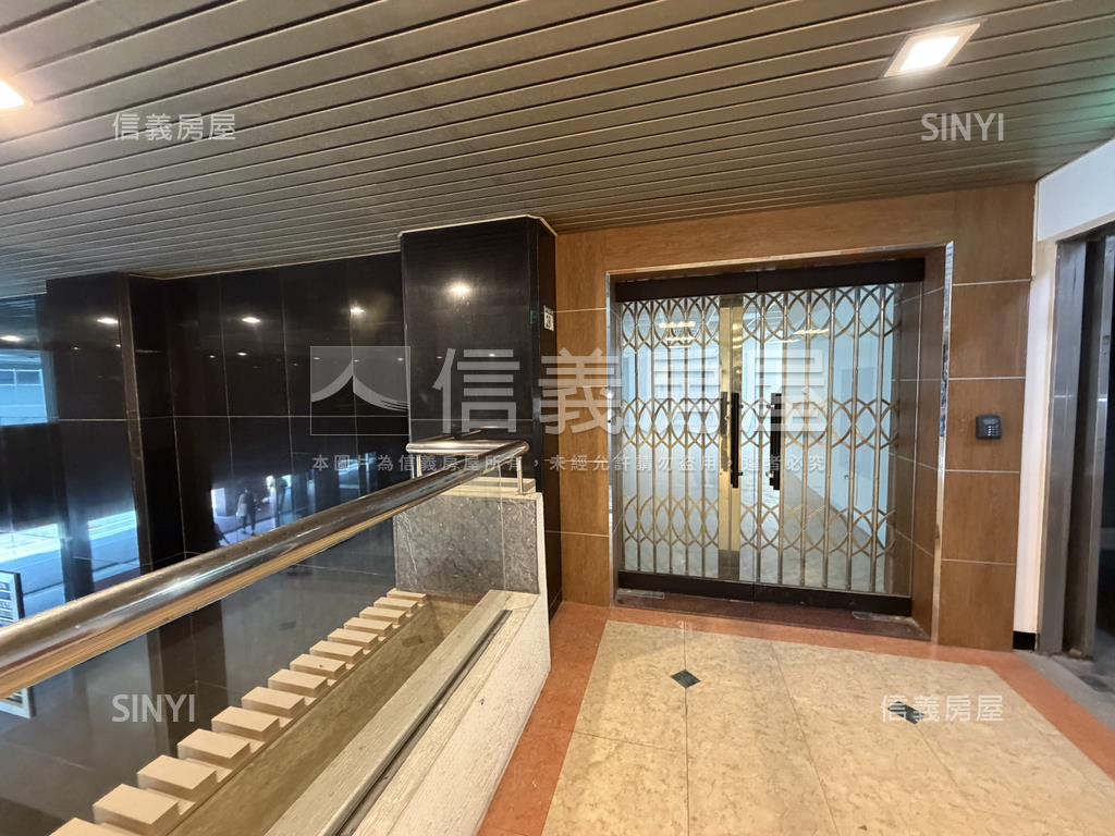 南京捷運帷幕純辦房屋室內格局與周邊環境