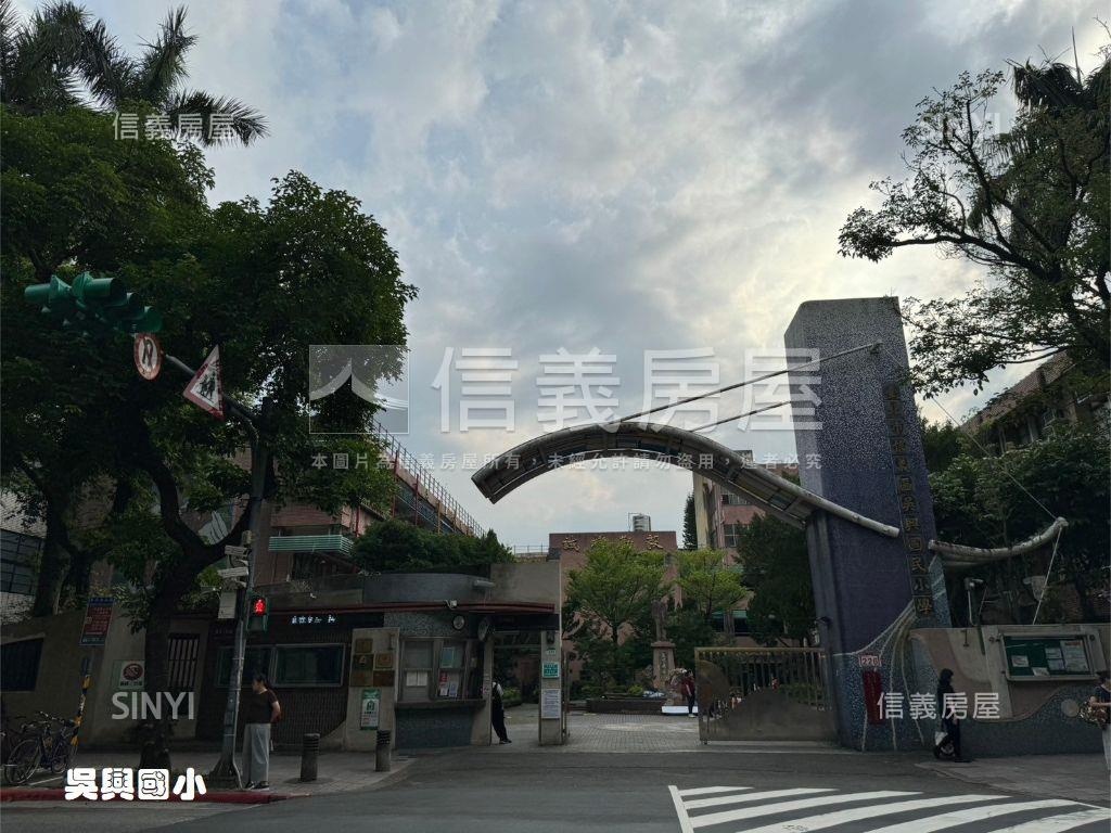 信義１０１景觀大空間美邸房屋室內格局與周邊環境