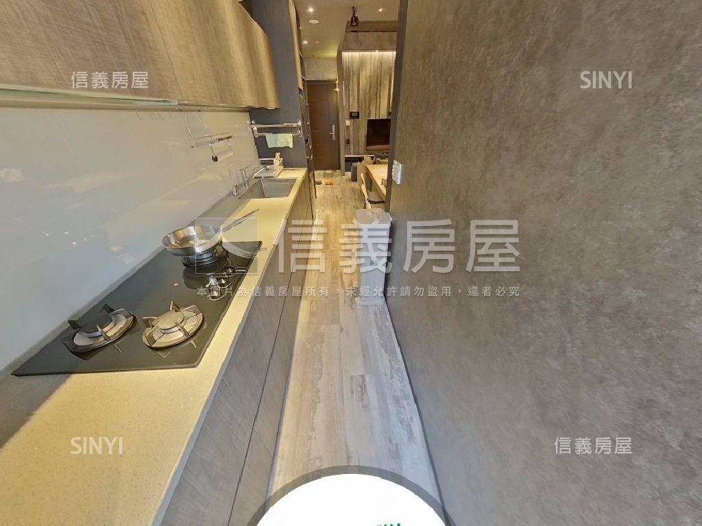 小資美華廈附車位房屋室內格局與周邊環境