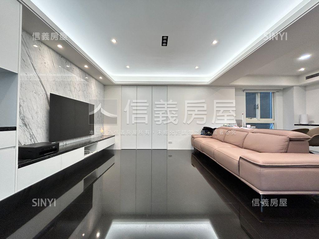 專任一層一戶捷運時尚三房房屋室內格局與周邊環境