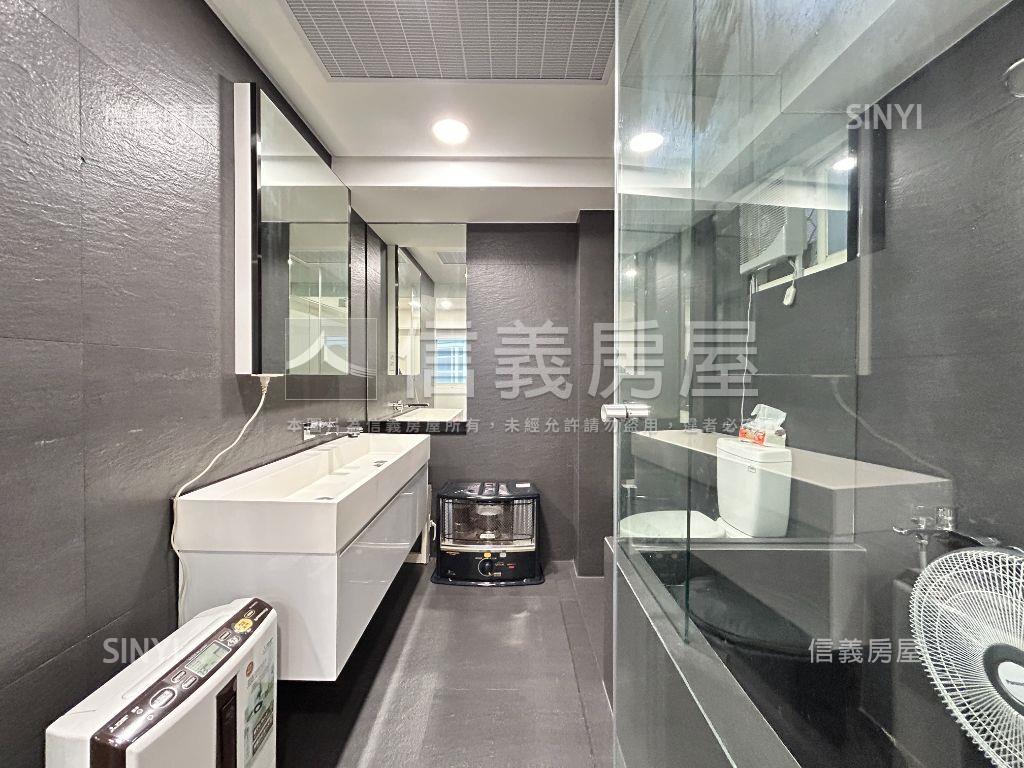 專任一層一戶捷運時尚三房房屋室內格局與周邊環境