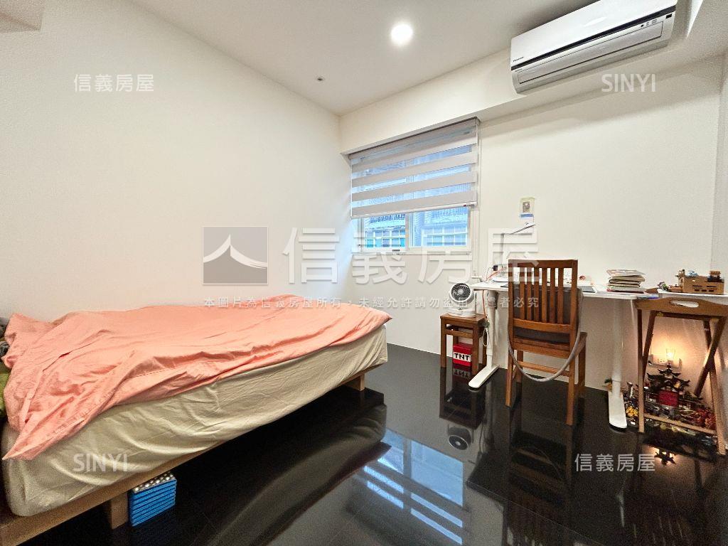 專任一層一戶捷運時尚三房房屋室內格局與周邊環境