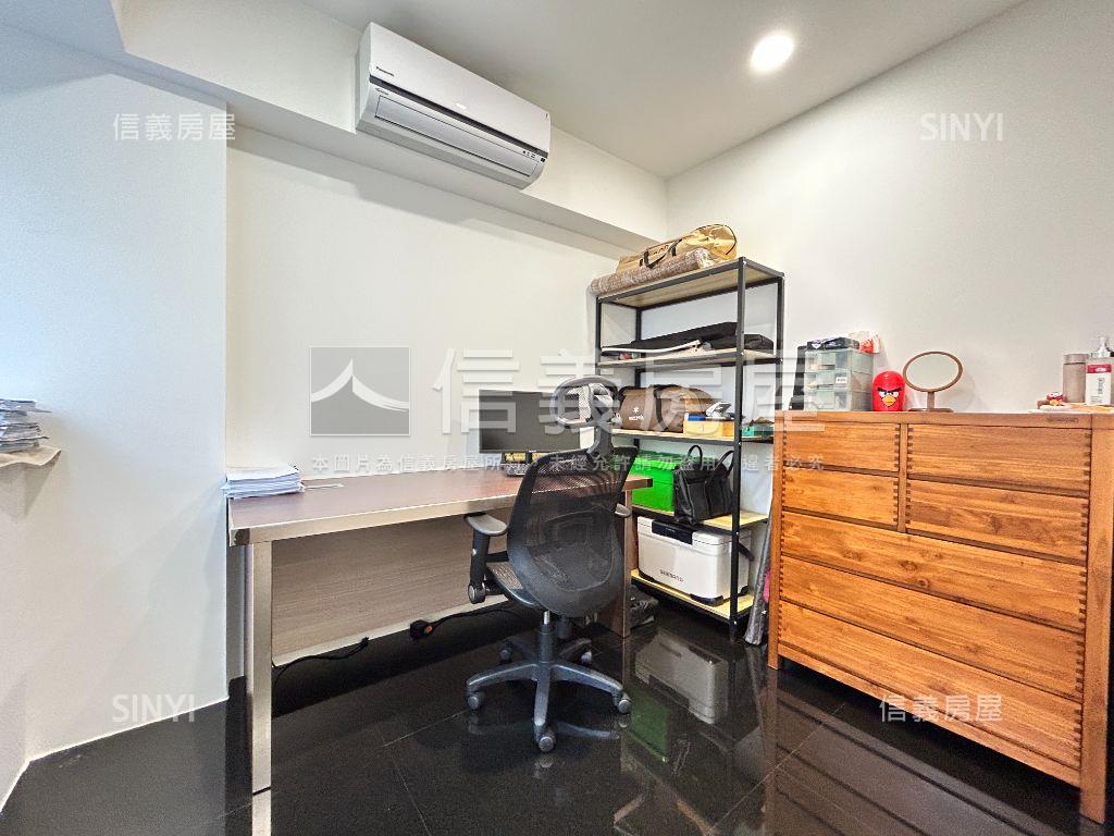 專任一層一戶捷運時尚三房房屋室內格局與周邊環境