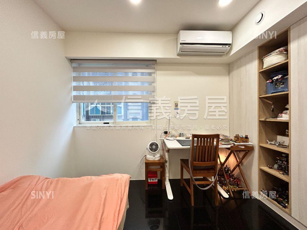 專任一層一戶捷運時尚三房房屋室內格局與周邊環境