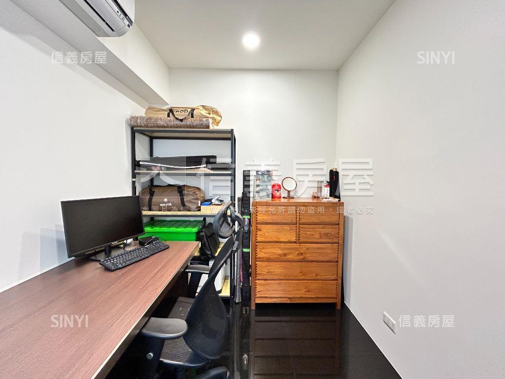 專任一層一戶捷運時尚三房房屋室內格局與周邊環境